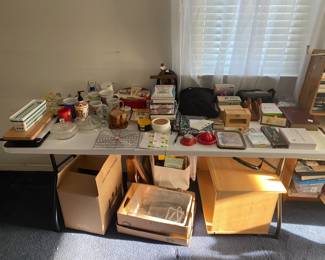 TV STAND, CUTTING BOARDS, BASKETS, HOT PLATE RACKS, BOOKS, TIMER, MUGS, BOXES, AND MORE