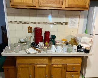 TUPPERWARE, GLASSES, PITCHER, MUGS PLATES, AND MORE KITCHEN ITEMS