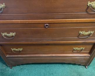 DRESSER FRONT