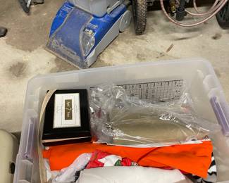 Miscellaneous sewing items 