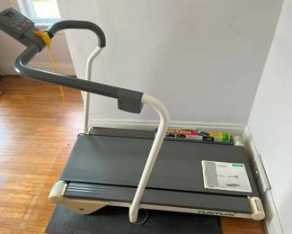 86 Tinturi J550 Electronic Treadmill min