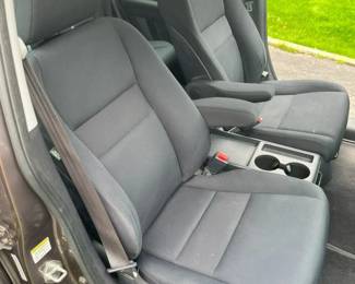 86 2011 Honda CRV 4WD Front Seatsmin