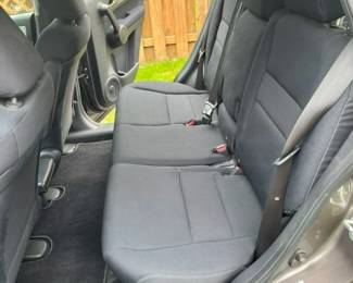 86 2011 Honda CRV 4WD Rear Seatsmin