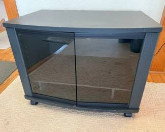 86 Modern Entertainment Standmin
