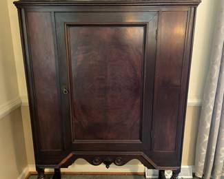 Antique Mahogany China Cabinet with wooden shelves