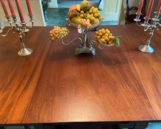 Lovely Cherry grain on dining table