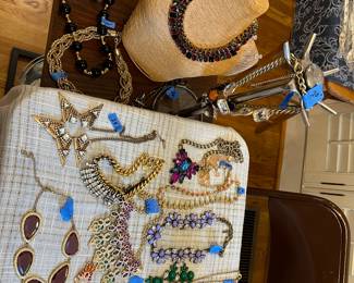 Costume jewelry, some Julie Vos