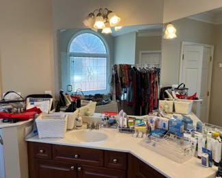 Bathroom accessories, toiletries