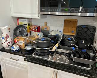 Misc kitchen, cookware