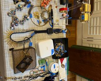 Costume jewelry, some Julie Vos