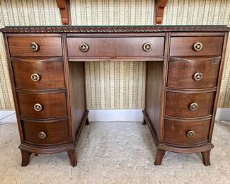 26 9DrawerWoodVanityDeskwBowFrontGlassTopRopeTrimDetail