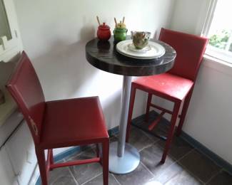Super cool cocktail table and chairs