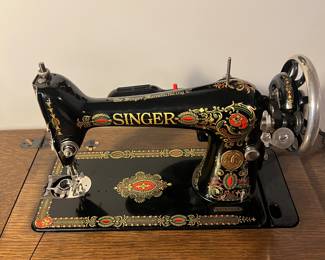 1930s Singer Sewing Machine and Table (See Photos for Modern Modifications)