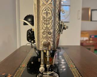 1930s Singer Sewing Machine and Table (See Photos for Modern Modifications)