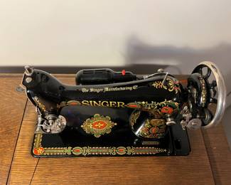 1930s Singer Sewing Machine and Table (See Photos for Modern Modifications)