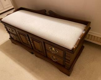 bench/cedar chest
