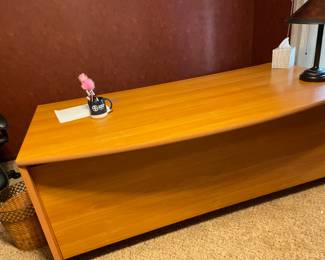 desk, very nice