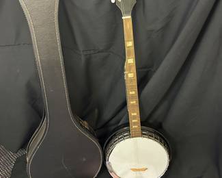 1970’s Harmony Banjo $150
Available for purchase before sale date. Call Bill Anderson 615-585-9301