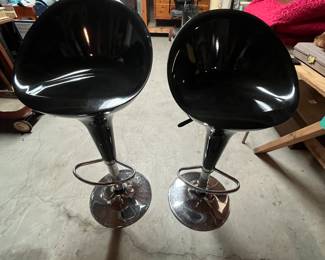 Adjustable stools
