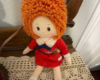 Vintage Little Orphan Annie Knickerbocker Toy Company 1977 doll