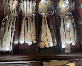 Everyday flatware