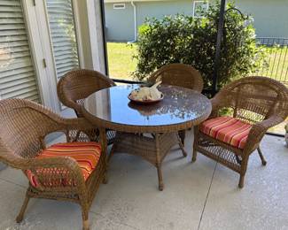 rattan outdoor patio table with 4 chairs