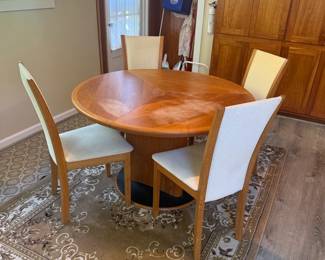 Danish expanding dining table with 4 chairs