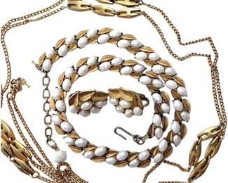 Vintage Costume Jewelry TRIFARI Matching Necklace & Clip On Earrings + 55" Gold Chain