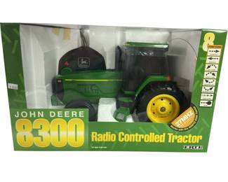 John Deere 8300 Radio Control Tractor 27mHz ERTL New in Box