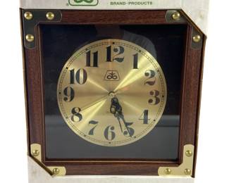 Pioneer Seed Company Wall Clock New in Box