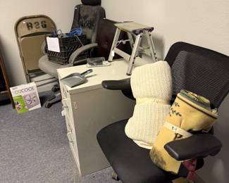 Lots of good office chairs or good chairs for the deer lease, 2 drawer file cabinet