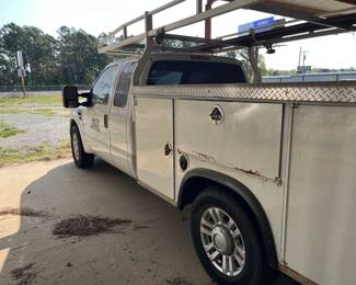 F250 with bins, top rack does not go with this truck