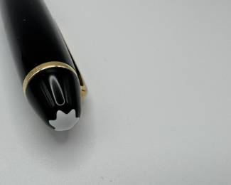 MONTBLANC MEISTERSTUCK FOUNTAIN PEN WITH 14K GOLD NIB AND GLASS REFILL CONTAINER
