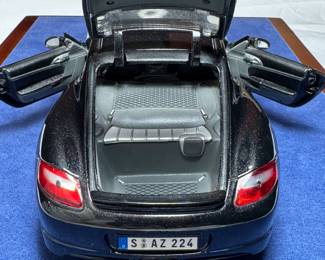 MAISTO 1:18SCALE PORSCHE CAYMAN S