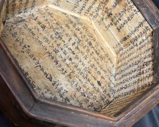 19TH CENTURY CHINESE OCTAGONAL BOX, WITH ORIGINAL WORKING LOCK AND KEY