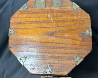 19TH CENTURY CHINESE OCTAGONAL BOX, WITH ORIGINAL WORKING LOCK AND KEY