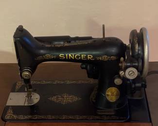 Antique Singer Sewing Machine & Cabinet