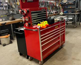 Tool chests