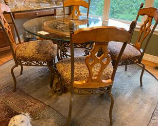 Table set with four chairs +2 barstools
