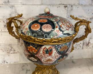 Fine Imari bowl with lid - Bronze mounted
