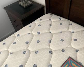 Englander Memory Foam with Steel Inner Spring Double Mattress and Box Spring - Excellent Condition