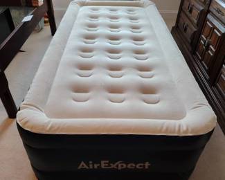 Air Expect Airbed Functional