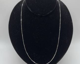 20 10KT White Gold Box Chain