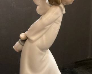 Lladro Porcelain Curious Angel Figurine