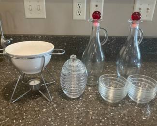 Oil Vinegar Bottles, Honey Jar, Plastic Pyrex Measurement Cup Fondue Dish