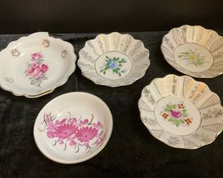Japanese Porcelain Trinket Dishes.