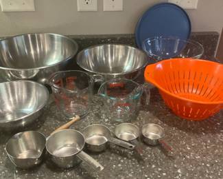 Mixing Bowls, Colander, 2 Pyrex Measuring Cups Smaller Measuring Cups