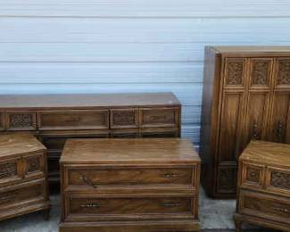 Vintage Wooden Bedroom Set