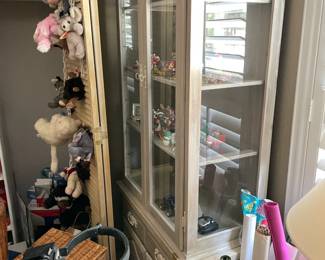Nice looking China Cabinet ( on the small size)
