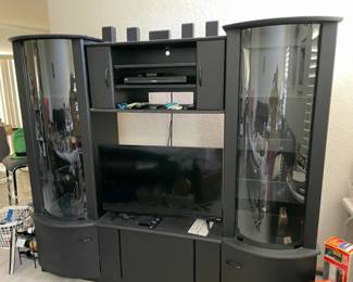 3 pc /Can be separated looks great 2 side pc. together